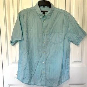 Men’s Old Navy button up short sleeve